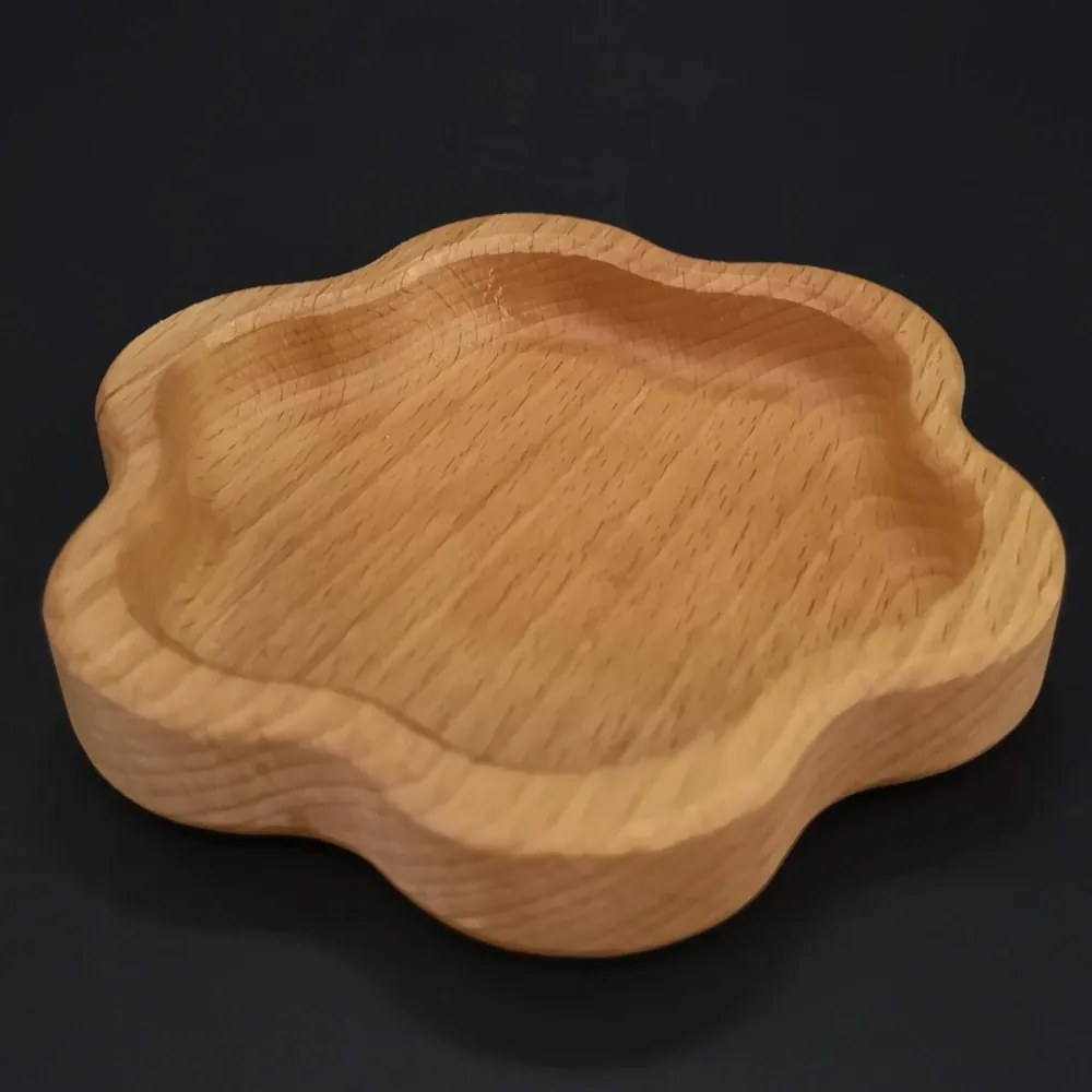 AMADEA Drevená miska v tvare kvety, masívne drevo, rozmer 12x12x2 cm