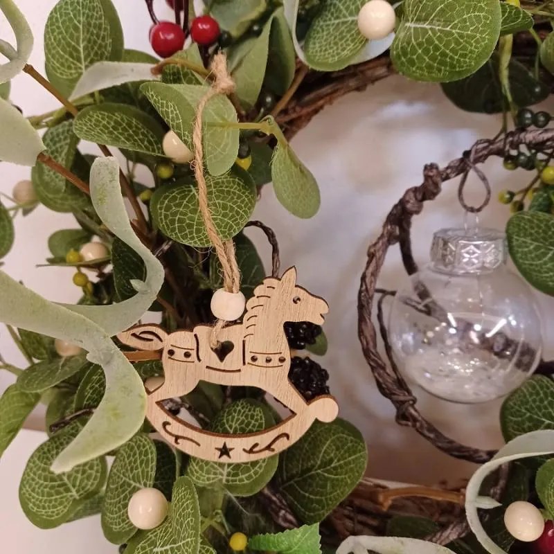DECOLED Dřevěná závěsná dekorace, koník, 7 x 7 cm