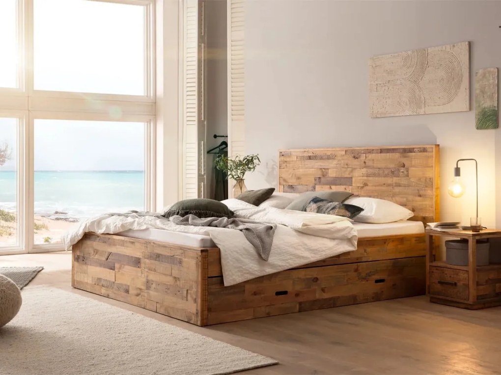 furniture-nabytek.cz - Masívny nočný stolík z borovice, lakovaný, prírodná farba – 40×40×50 cm