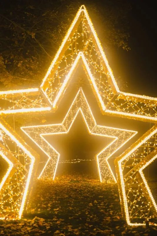 DECOLED LED světelná brána hvězda teple bílá 510 × 410 × 75 cm, 36 V, příkon 95,2 W, ze 4 dílů