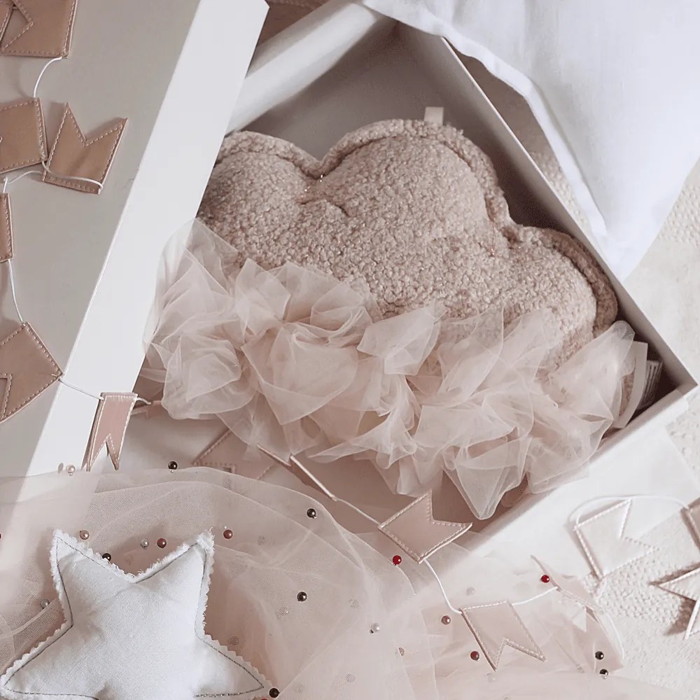 Závesná dekorácia obláčik púdrovo ružová 35x26x14cm