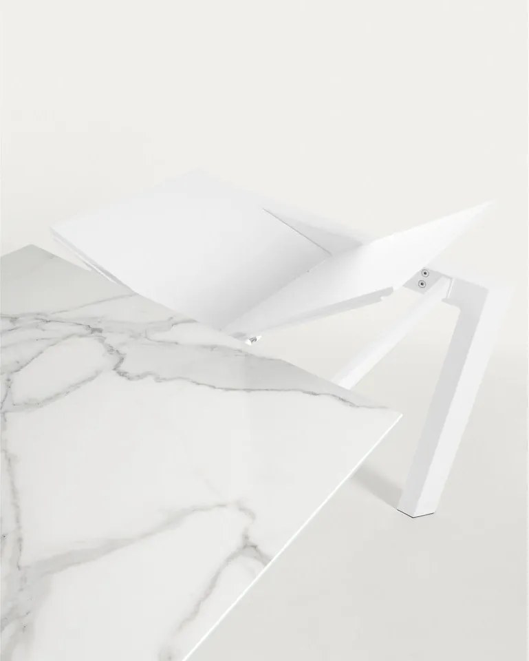 Rozkladací jedálenský stôl s prídavnou doskou s doskou v dekore mramoru 80x120 cm Axis – Kave Home