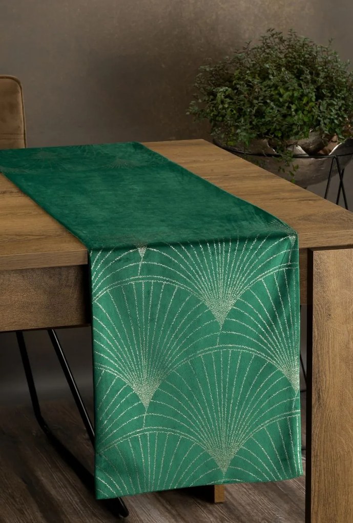 Dekorstudio Elegantný zamatový behúň na stôl BLINK 14 zelený Rozmer behúňa (šírka x dĺžka): 35x140cm