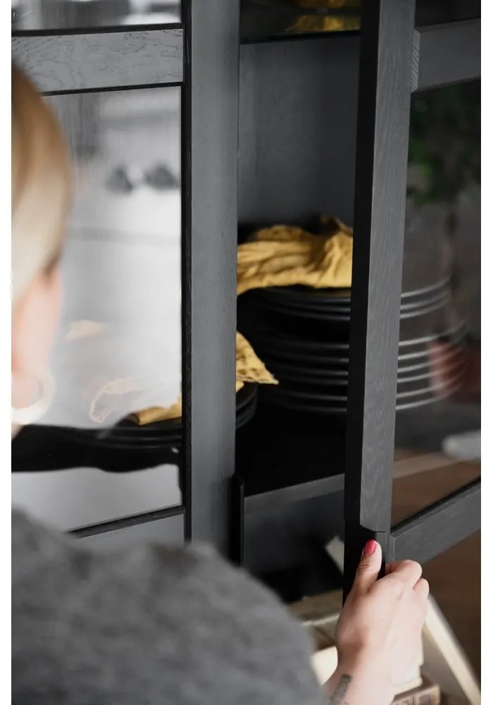 Čierna vitrína z dubového dreva 95x195 cm Everett - Rowico