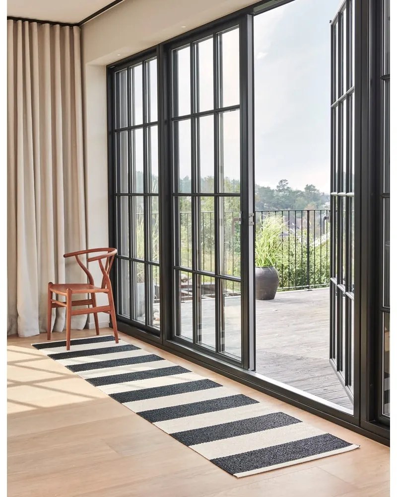 Čierno-biely vnútorný a vonkajší behúň 70x150 cm Bob Black Vanilla – Pappelina