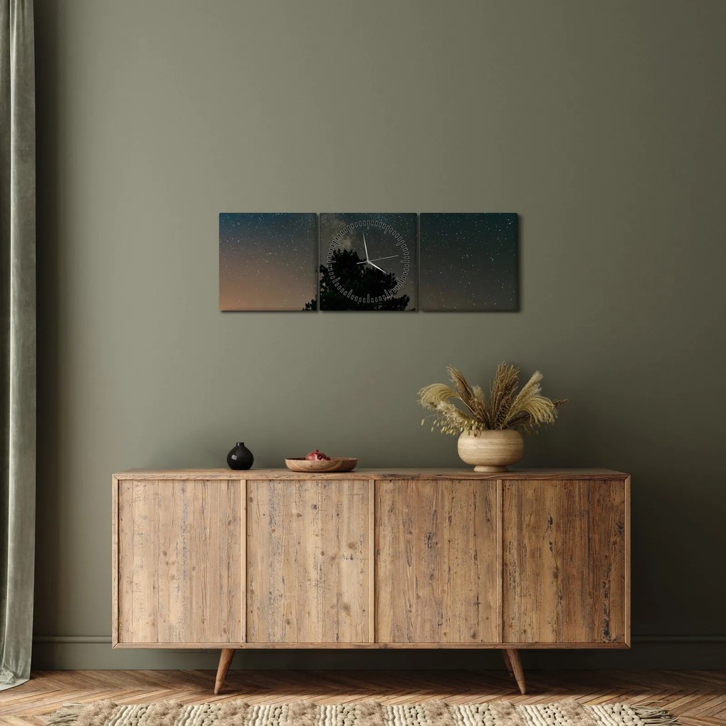 Obraz nočnej oblohy so stromami (s hodinami) (90x30 cm)