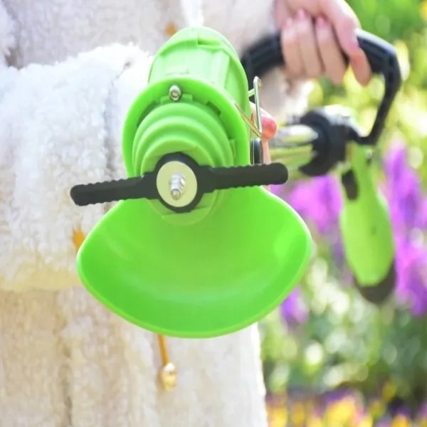 VK 11389 Akumulátorový teleskopický vyžínač 12V, 800W, 18000 rpm