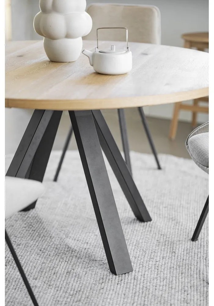 Okrúhly rozkladací jedálenský stôl v dekore duba v prírodnej farbe ø 135 cm Maddock – Rowico