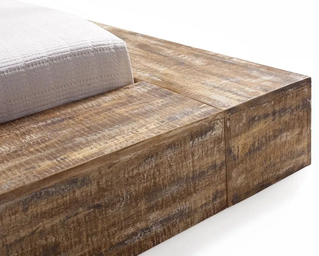furniture-nabytek.cz - Masivní postel z mangového dřeva, pruhovaná, lakovaná, hnědá
