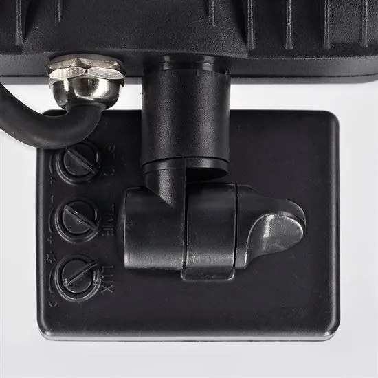 SOLIGHT LED reflektor PRO 20W/230V/1700Lm/5000K/120°/IP44, čierny so senzorom