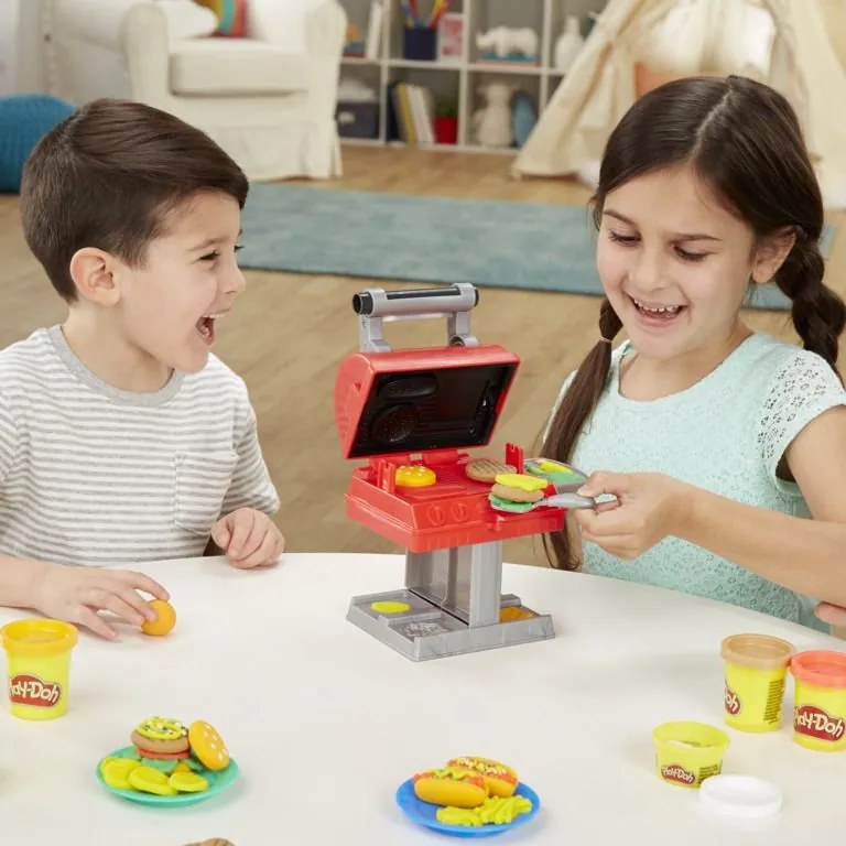 Hasbro Play-Doh Grilovanie