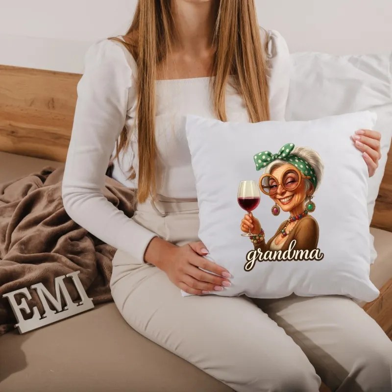Dekoratívny vankúš Grandma 40x40 cm EMI