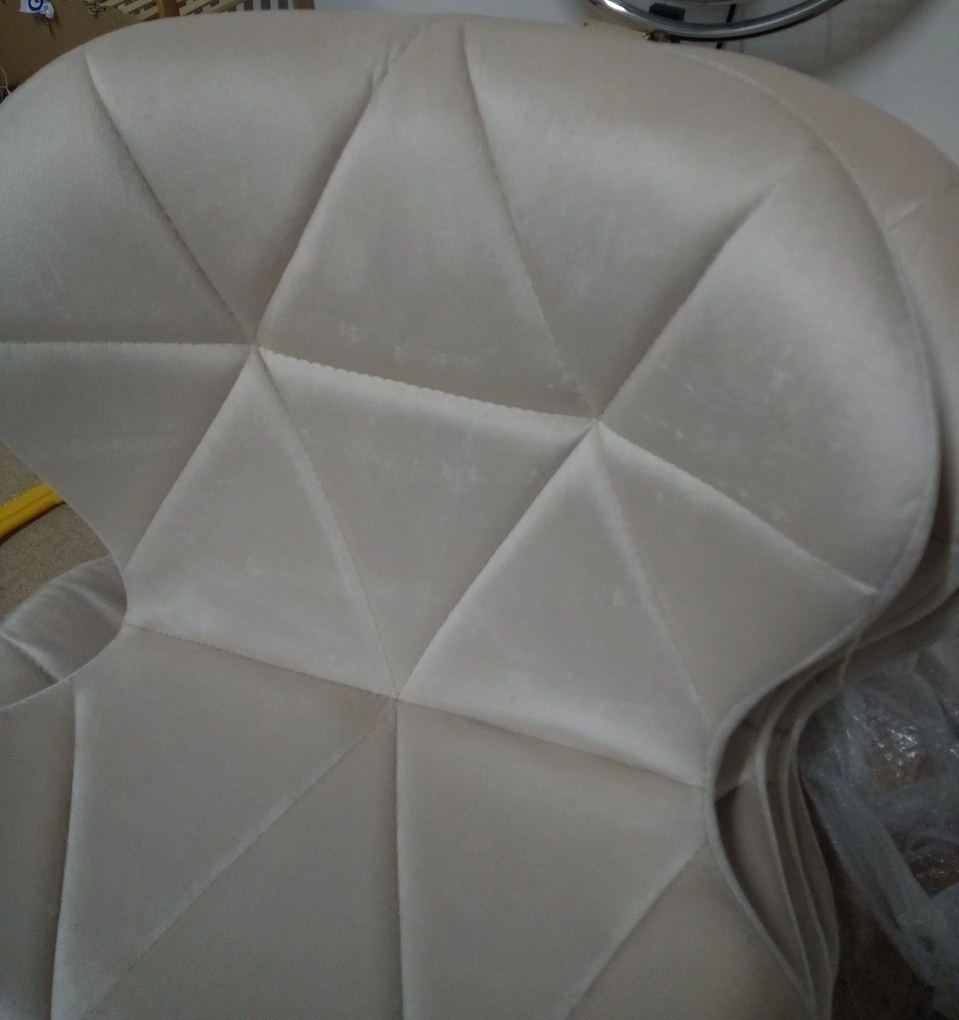 AKCIA Jedálenská stolička MANGO VELVET s čiernymi nohami, svetlo béžová II. akosť