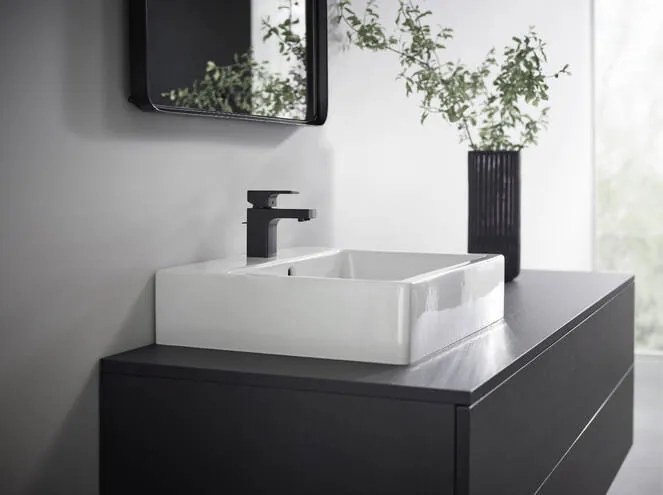 Hansgrohe Vernis Shape, umývadlová batéria s výpustom, EcoSmart, čierna matná, HAN-71560670