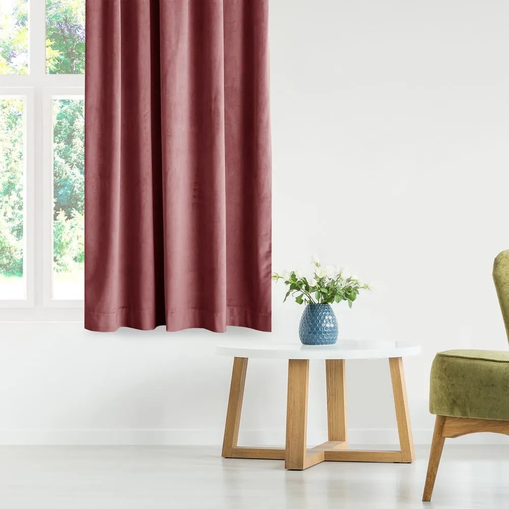 Ružový zamatový dimout záves 140x270 cm Eyelets – Restilo
