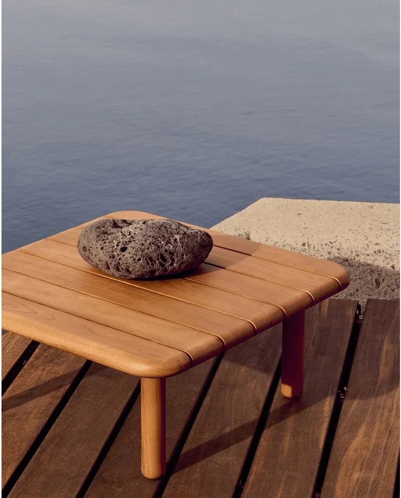 Záhradný odkladací stolík z tíkového dreva 70x70 cm Turqueta – Kave Home
