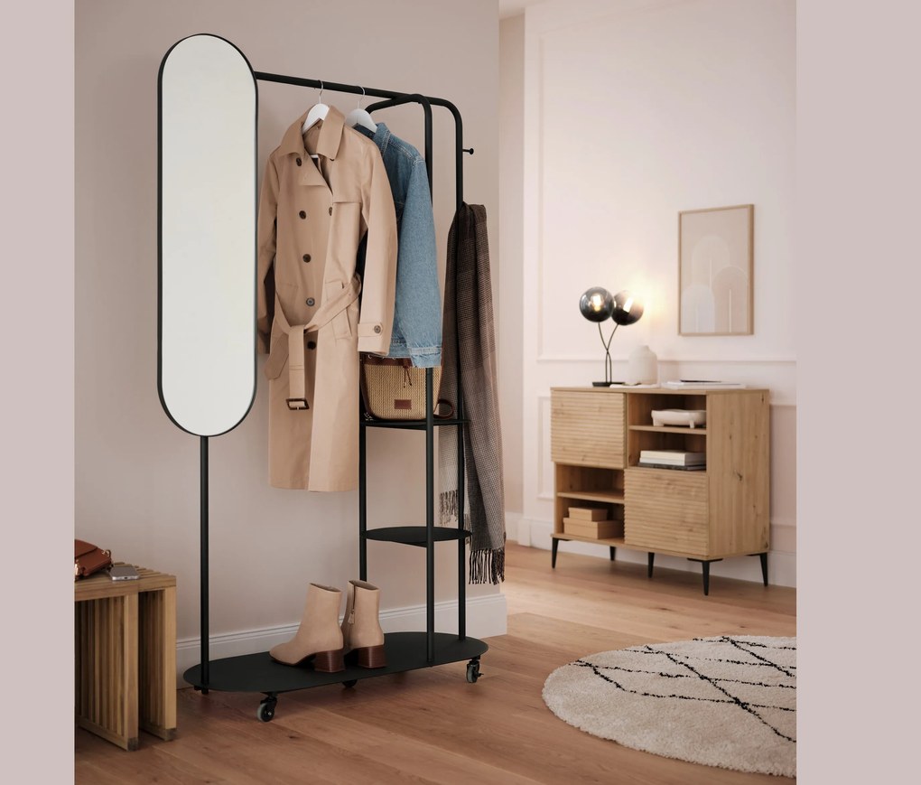 Štandardná vešiaková stena na kolieskach s veľkým zrkadlom