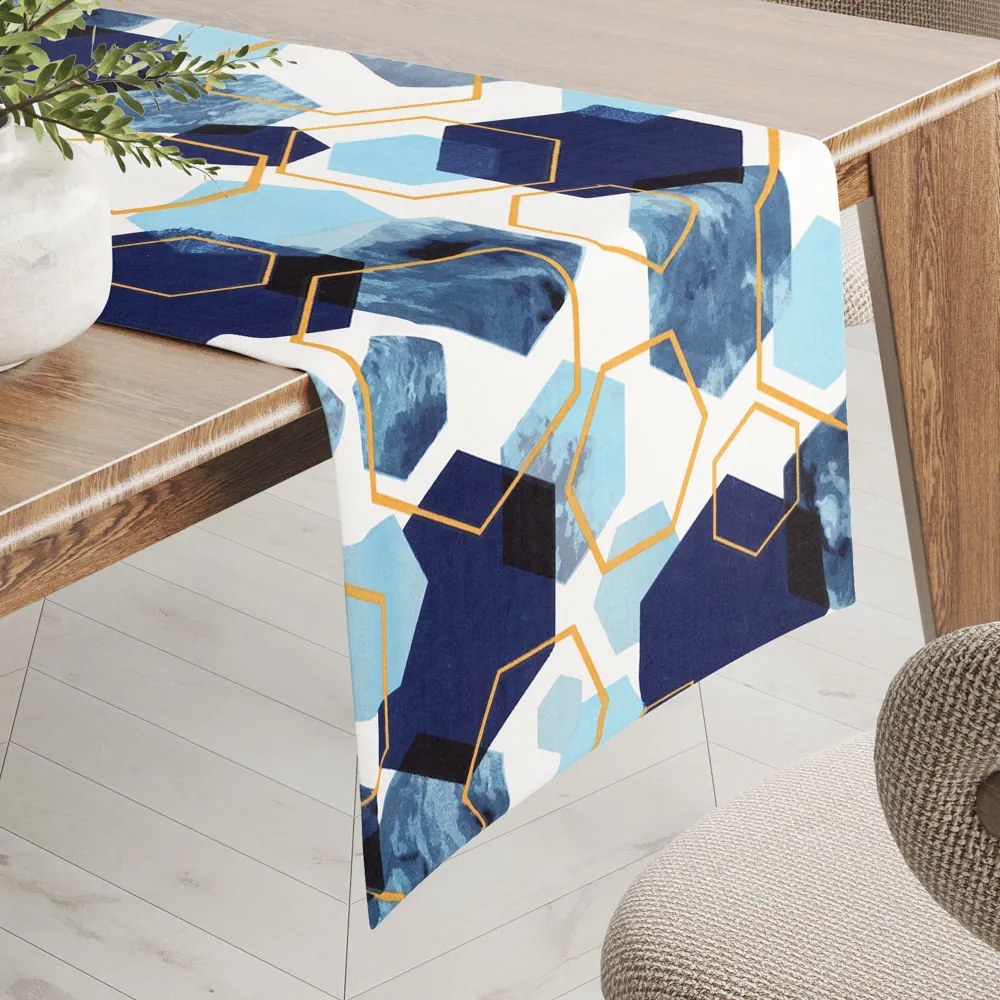 Biante Bavlnený behúň na stôl Sandra SA-574 Modré hexagóny na bielom 20x120 cm