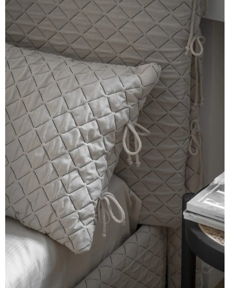 Béžová čalúnená jednolôžková posteľ s úložným priestorom s roštom 90x200 cm Sleepy Luna – Miuform