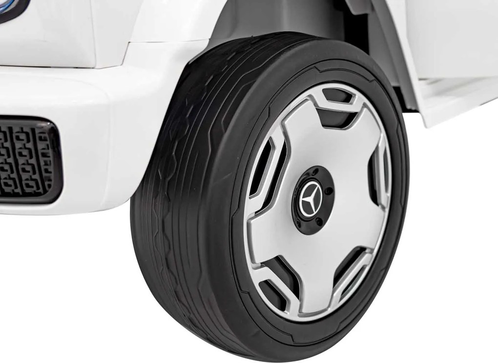 Ramiz Mercedes Benz EQG biely