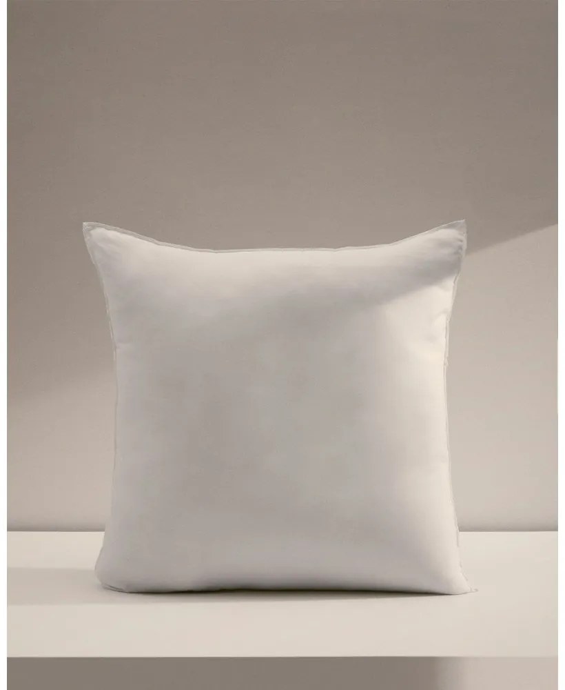 Vankúš 60x60 cm Fluff – Kave Home