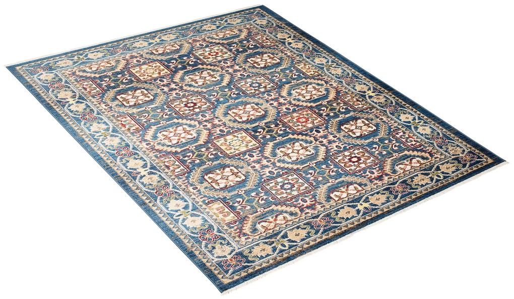 Modrý orientálny koberec v marockom štýle