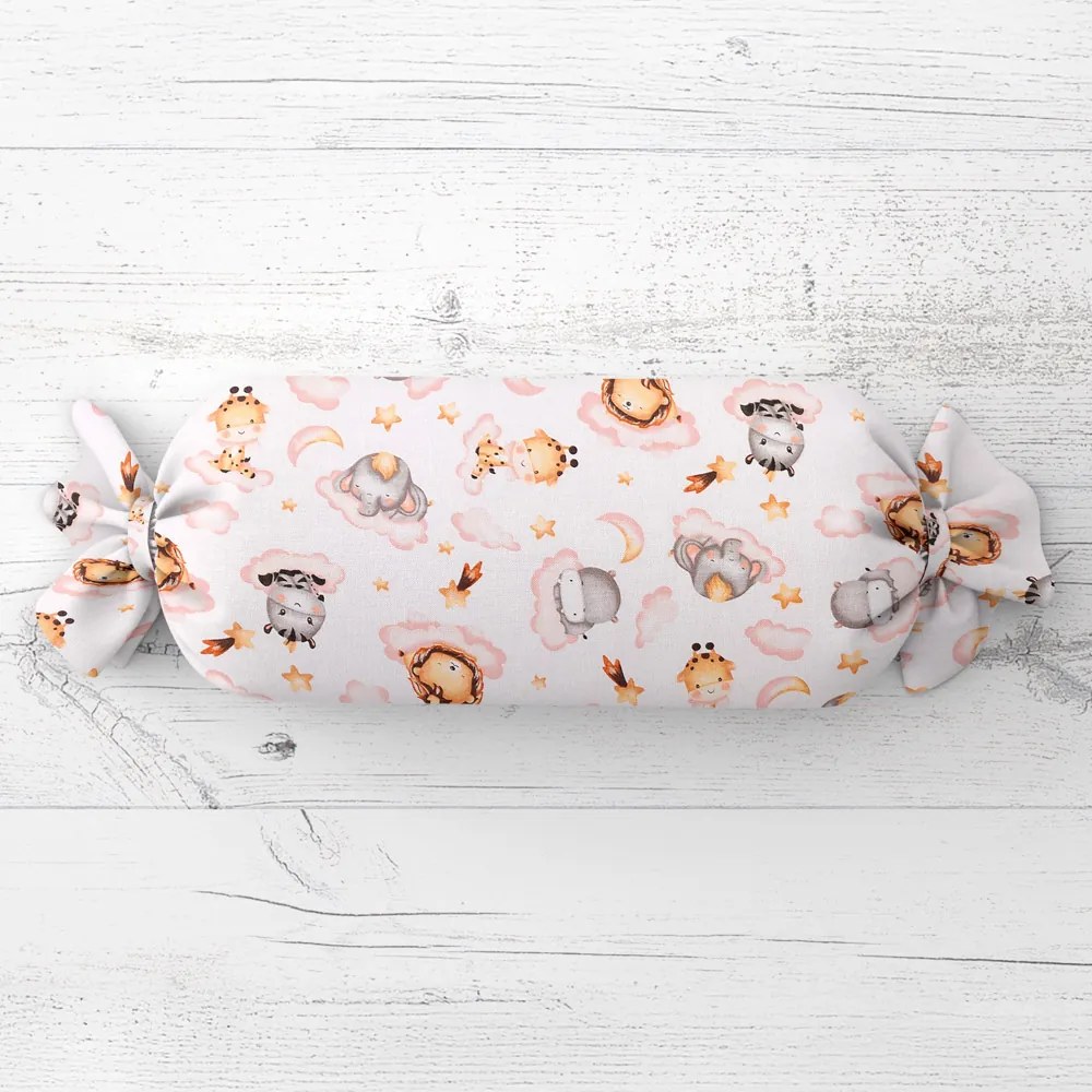 Biante Detský vankúš valec bonbon Sandra SA-658 Africké zvieratká na ružových obláčikoch na bielom 15x40 cm