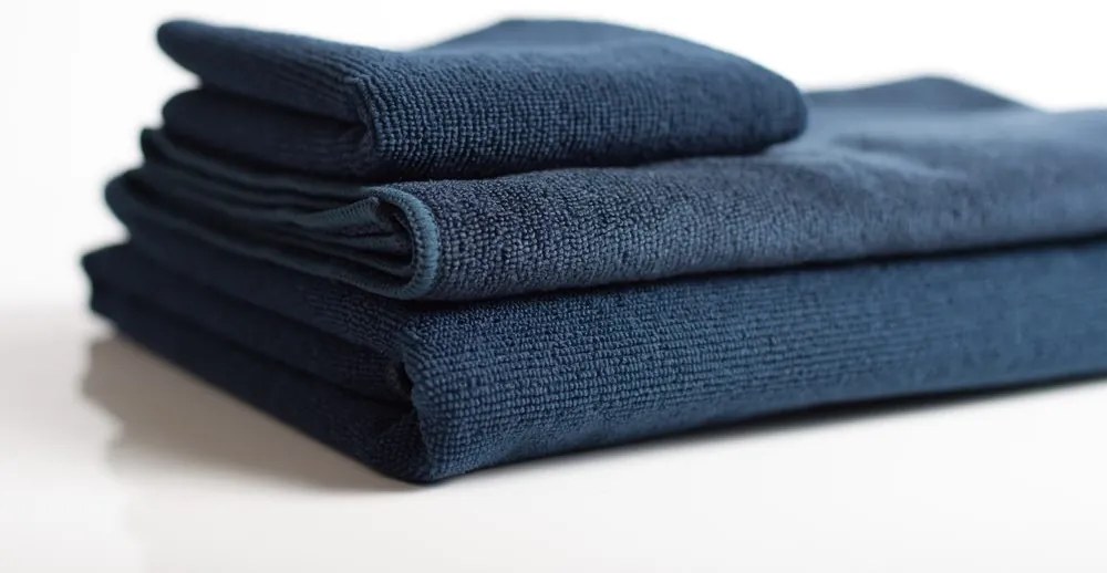 Towel City Rýchloschnúca osuška 140x70 cm - Námornícka modrá | 70 x 140 cm