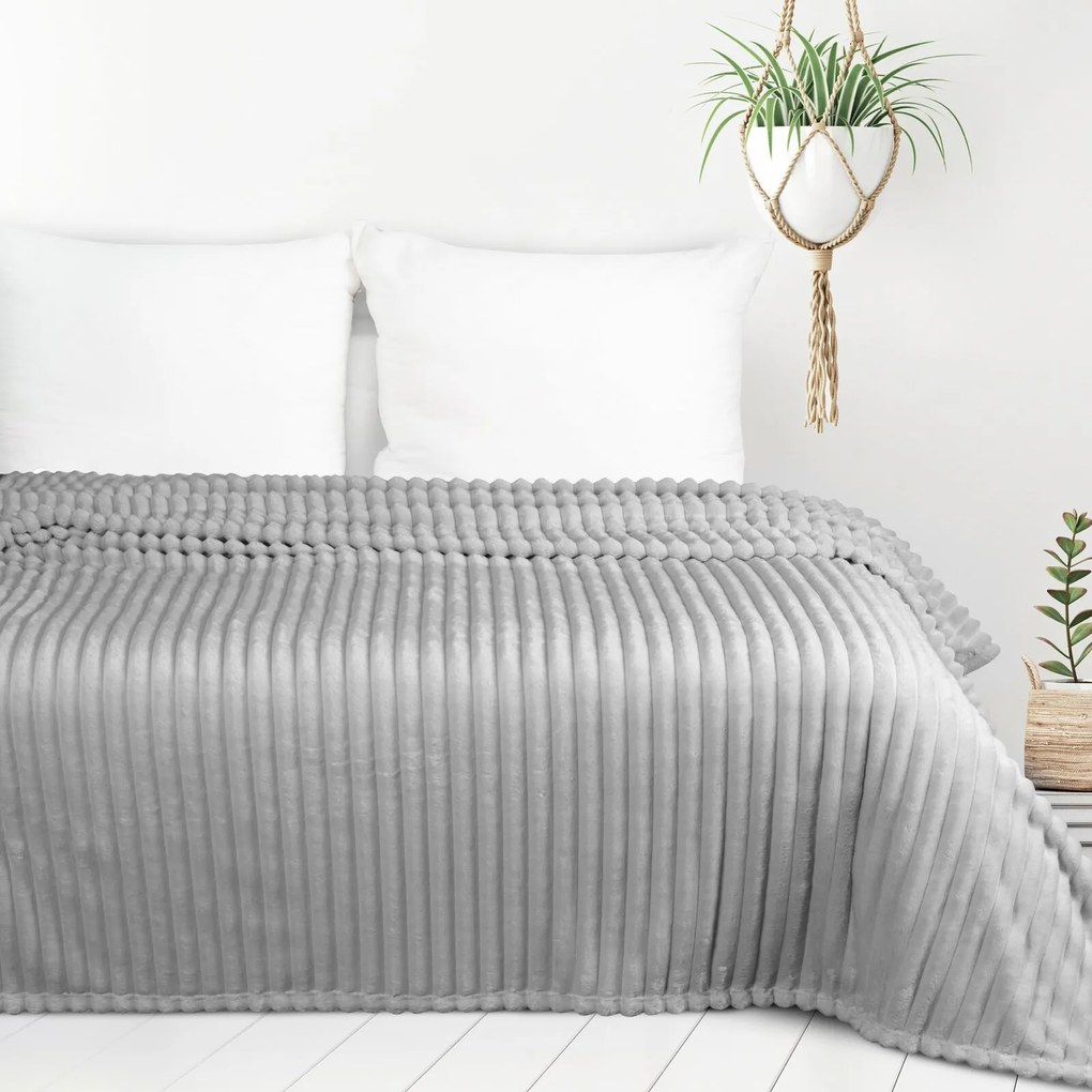 DEKA Z MIKROFLANELU SOFT 170X210 CM STRIEBORNÁ