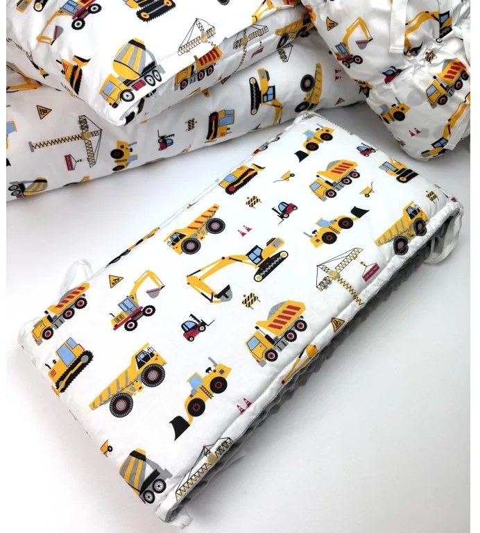 INTERMEDIC SK Mantinel do postieľky Nákladné vozidlá / minky sivá – 180x30 cm