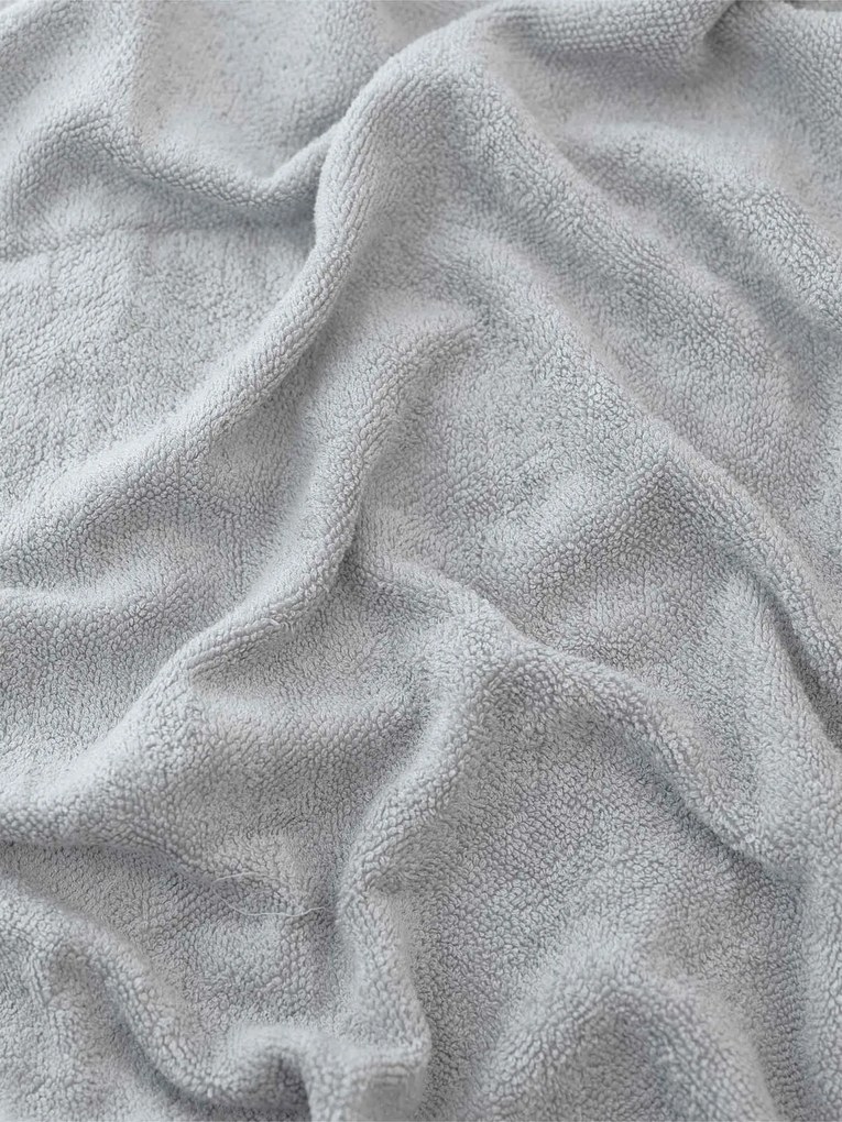 Froté osuška 70 × 140 cm ‒ Bella svetlosivá
