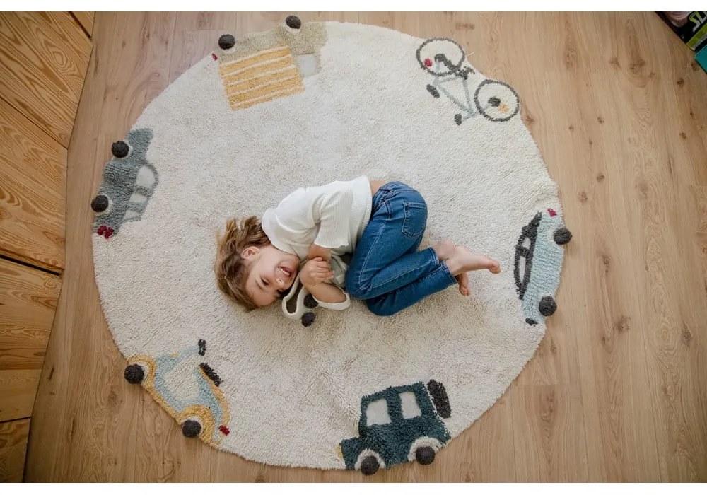 Krémový prateľný ručne tkaný bavlnený detský koberec ø140 cm Wheels – Lorena Canals