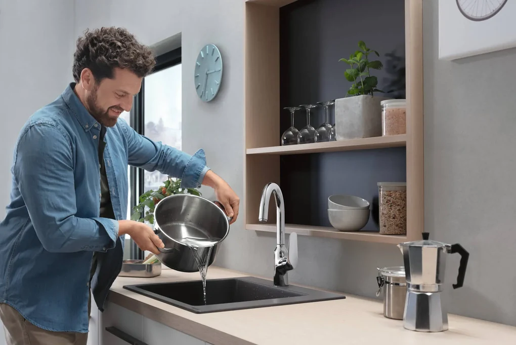 Hansgrohe Focus M42, drezová batéria M421-H220, chrómová, HAN-71802000