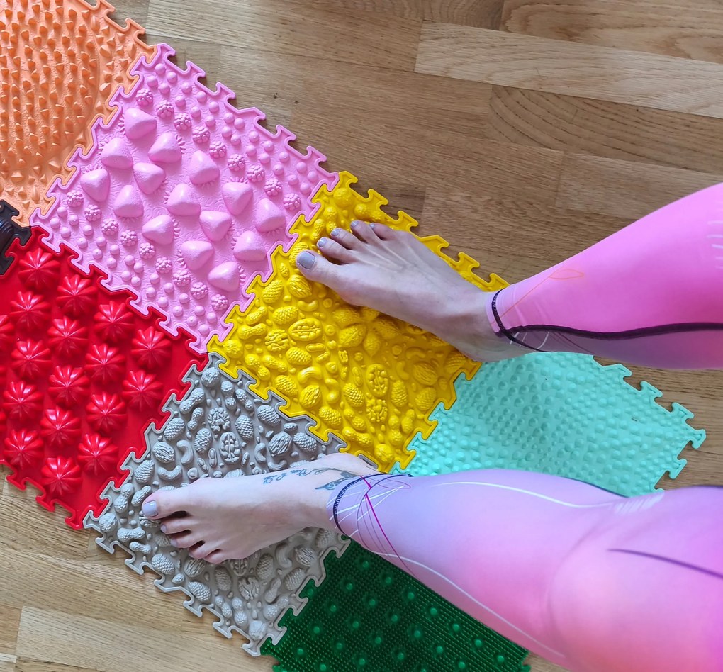 OrtoNature Masážne ortopedické podložky súprava 16 ks - Veselá krajina II