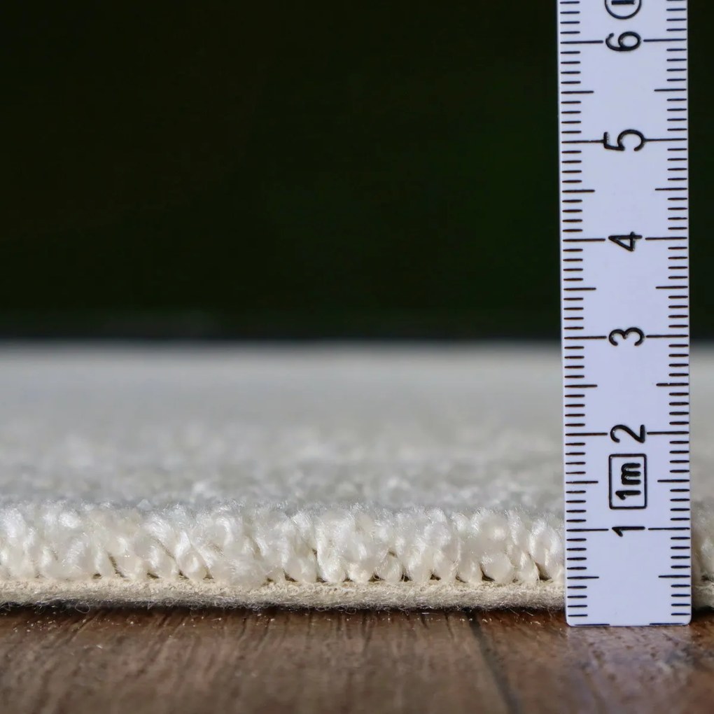 AladinWorld Expres, AKCIA: 60x110 cm Kusový koberec Velur Ultra biely - obšitý zo všetkých strán, šíře, biela, filc, detská izba