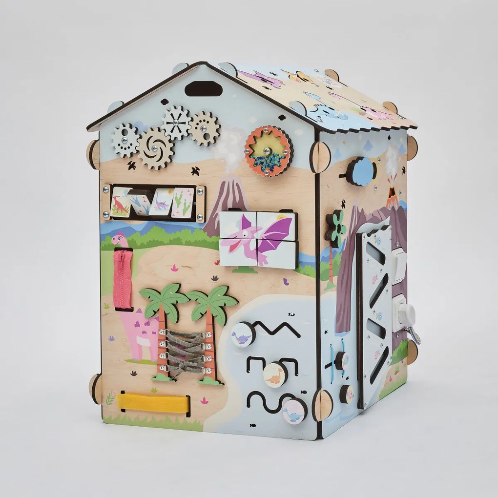Drevený activity board domček s osvetlením – Dino