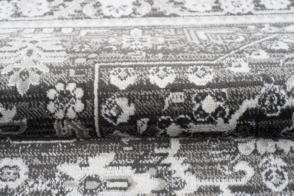 TA Koberec Isphahan 84332/68 antracit Rozmer: 160x230 cm