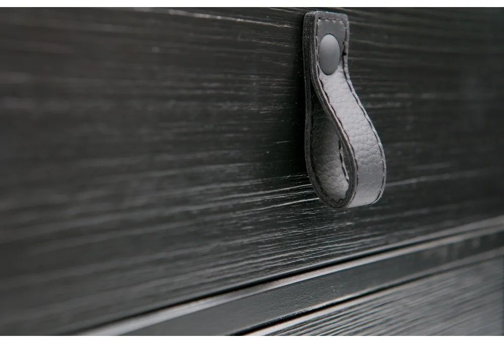 Čierny nočný stolík so zásuvkou a dvierkami WOOOD Zola