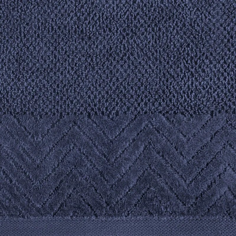 Dekorstudio Uterák LOREN so zamatovým okrajom - granátovomodrý Rozmer uteráku: 50x90cm