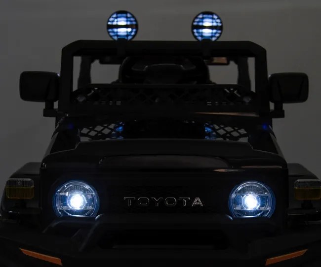 Elektrické autíčko Toyota FJ Cruiser čierne