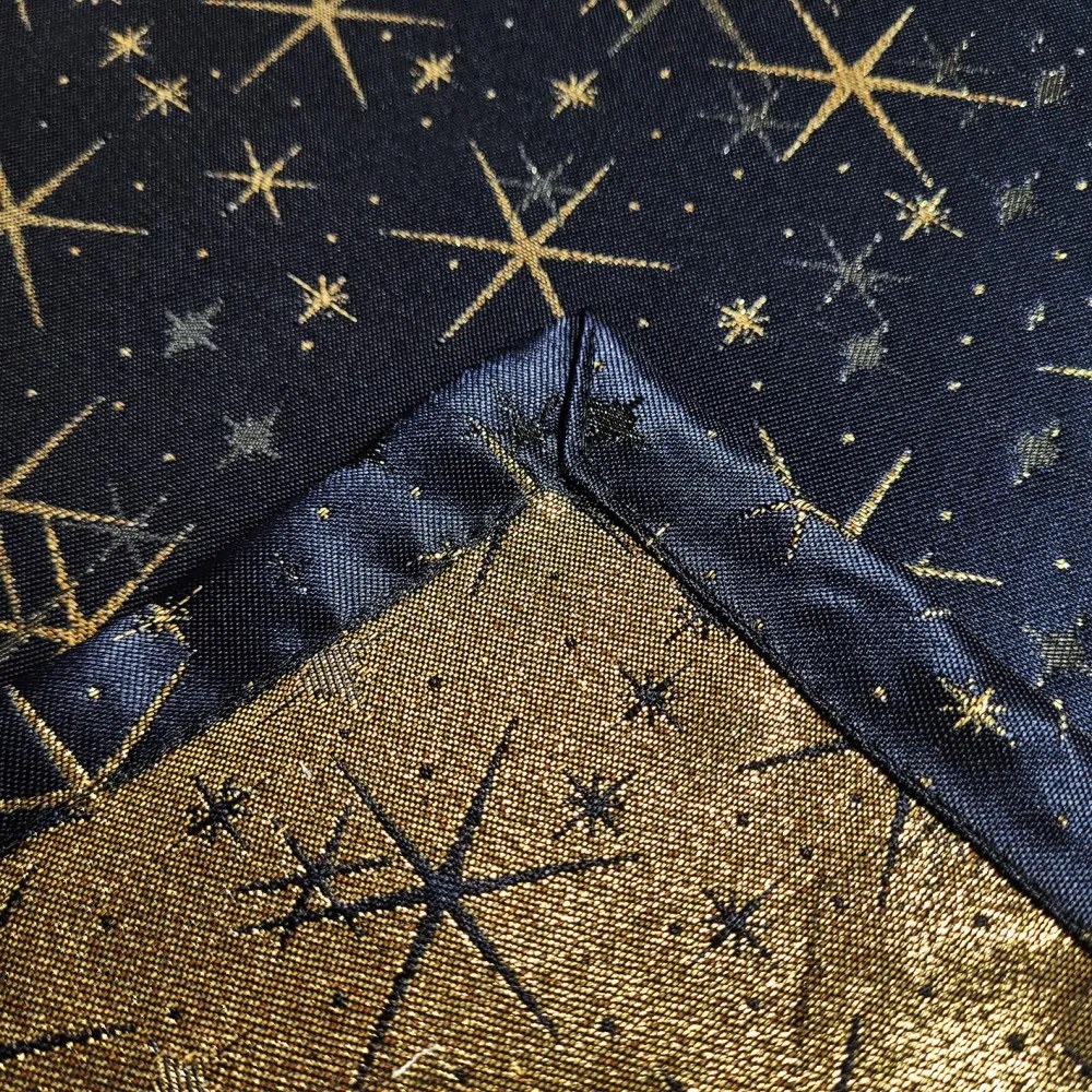 Vianočný behúň na stôl čierny so zlatými hviezdami