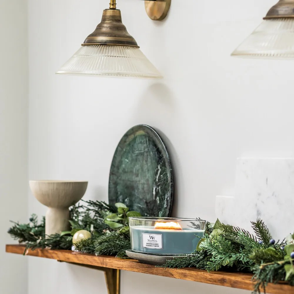 WoodWick Vonná sviečka loď Evergreen Cashmere, 453 g