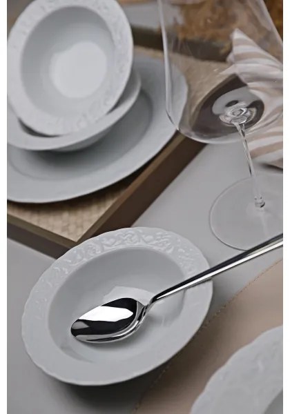 18-dielna jedálenská súprava z bieleho porcelánu