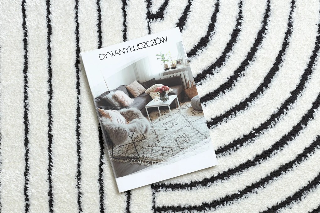 Koberec MODE 8587 Geometrický, krémovo - čierny