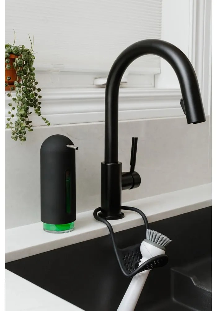 Čierny plastový dávkovač mydla 350 ml Penguin – Umbra