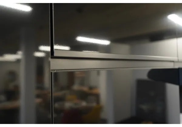 Kuchynská linka MARINA 240 cm dub craft/lesklá čierna