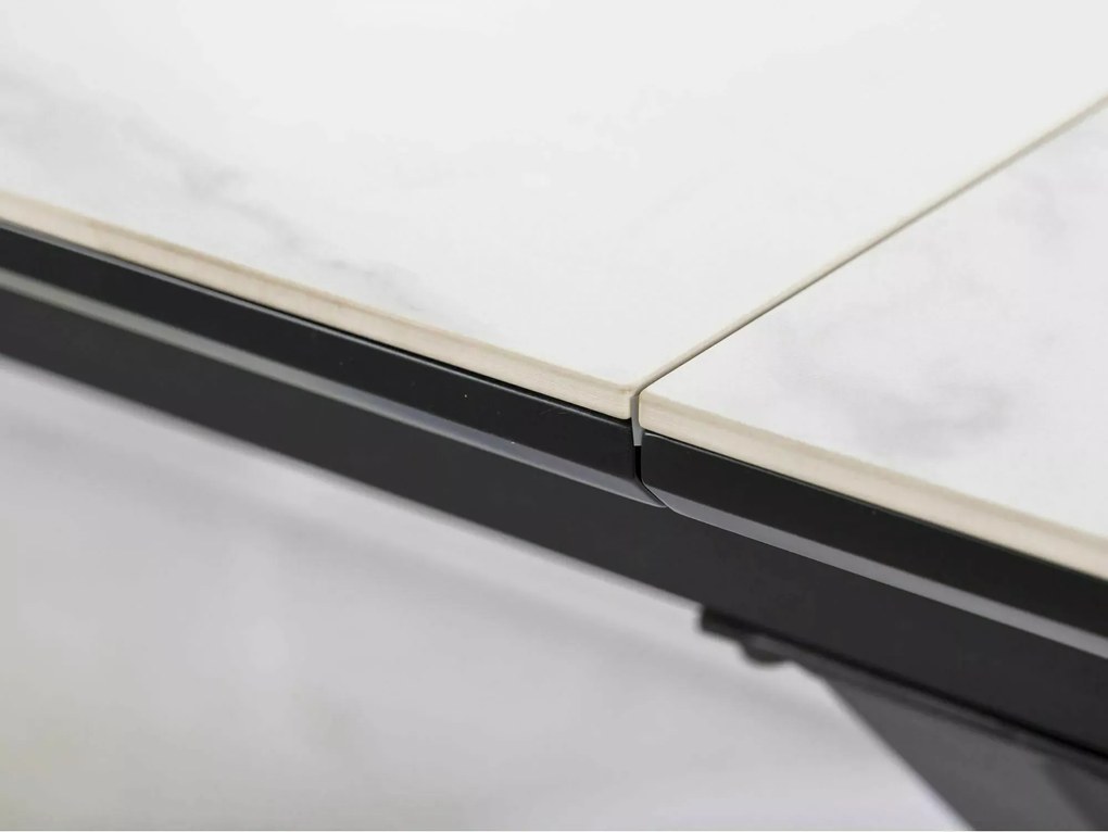 Rozkladací jedálenský stôl Logan 160/200 cm keramika biely mramor/čierny