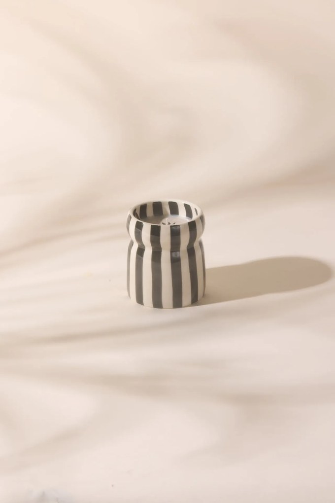 Paddywax Vonná sviečka Cabana Black / Lava Stone 184 g