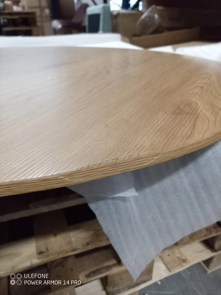 AKCIA Dubový jedálenský stôl s čiernymi nohami TETIS 100x100 II. akosť