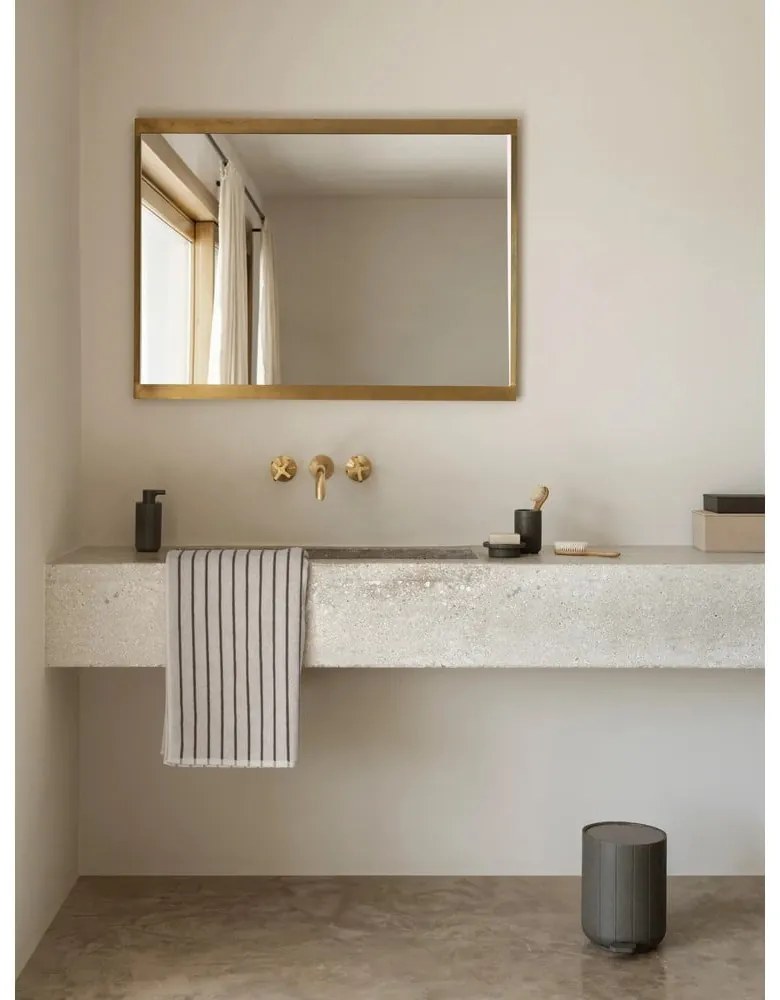 Sivý pedálový odpadkový kôš z polyresínu 3 l Kua – Blomus